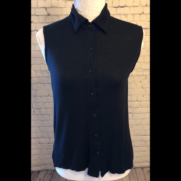 EUC Kirra black keyhole back sleeveless shirt - XS - Picture 2 of 7
